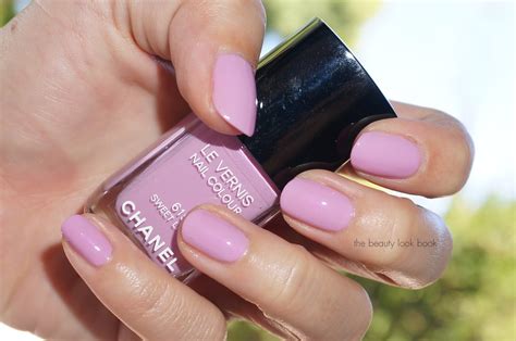 Chanel Sweet Lilac 615 Le Vernis 